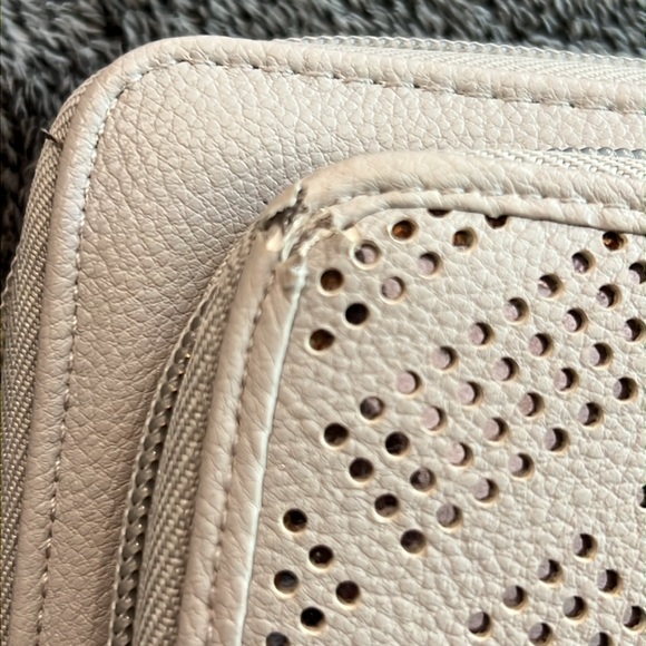 Jessica Simpson Wallet - Picture 3 of 6